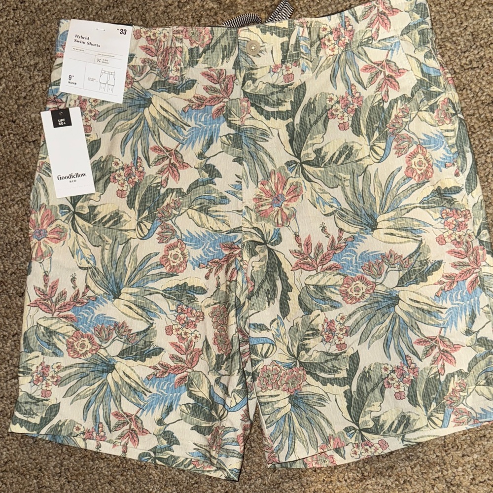 Goodfellow & Co Men's Tropical Print Shorts - Green and Red